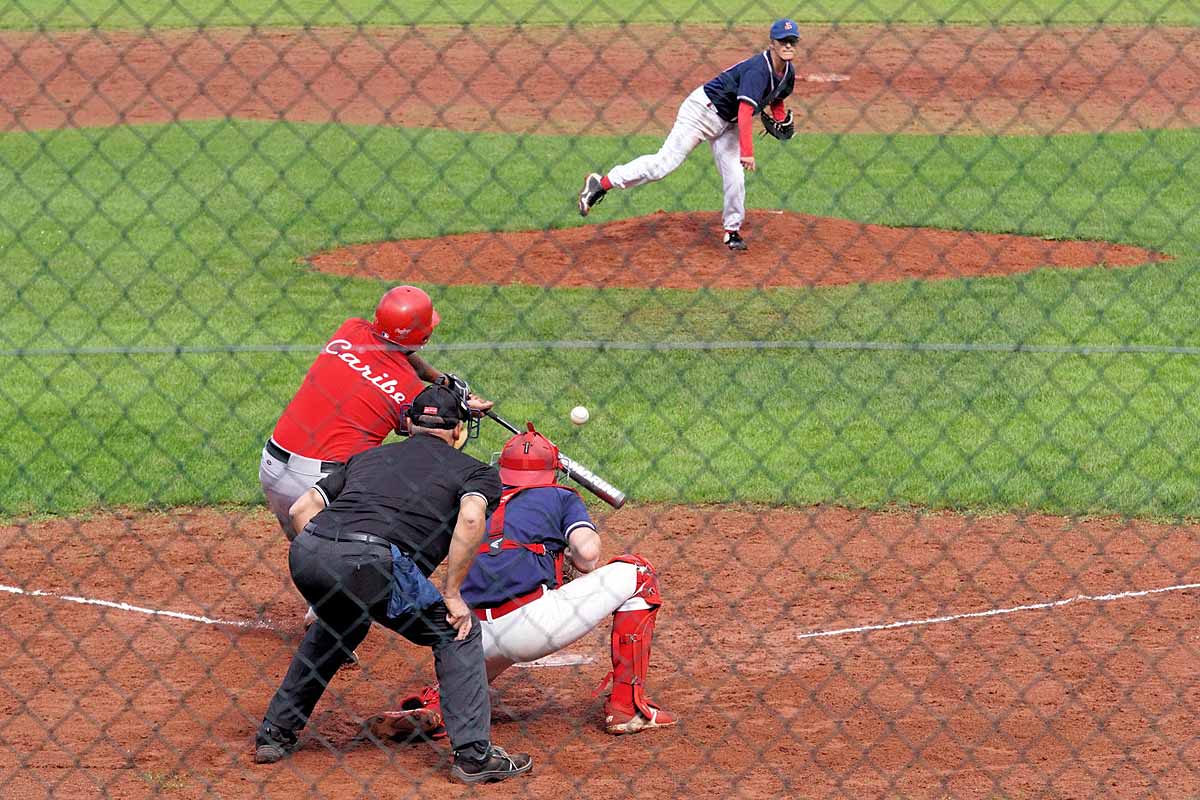 1 Paulussen op de heuvel en Brandjes achter de plaat DSC06263
