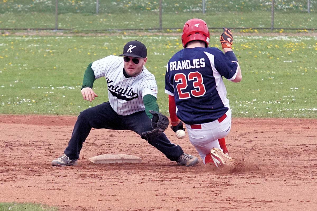 7 h1 robin brandjes steelt het 2e honk dsc05274008