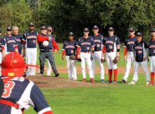 1 Gertjan Stolte gooit de eerste balDSC03168091023