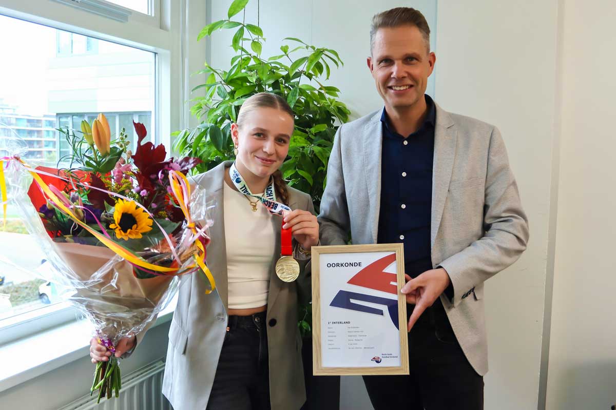 Isa-Hollander-huldiging-2024