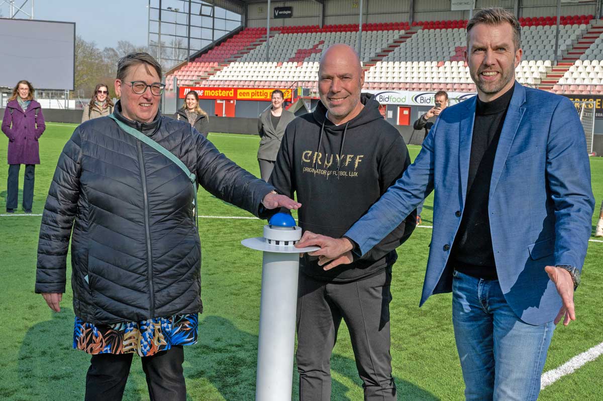 Mantelzorgapp-2025-FC-Emmen-middenstip