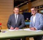 Jouke-de-Vries---voorzitter-college-van-bestuur-Rijksuniversiteit-Groningen-en-wethouder-Raymond-Wanders