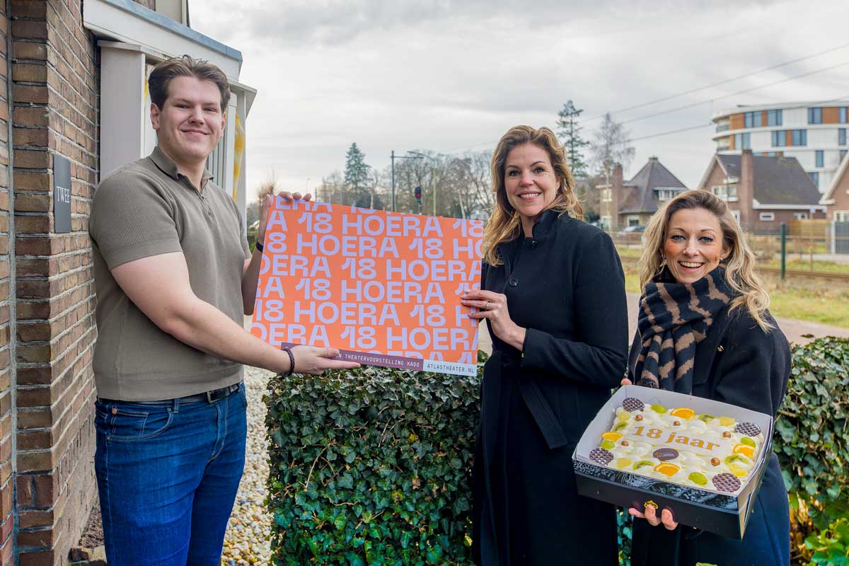 theatercheque-overhandiging-2026-18-jarigen