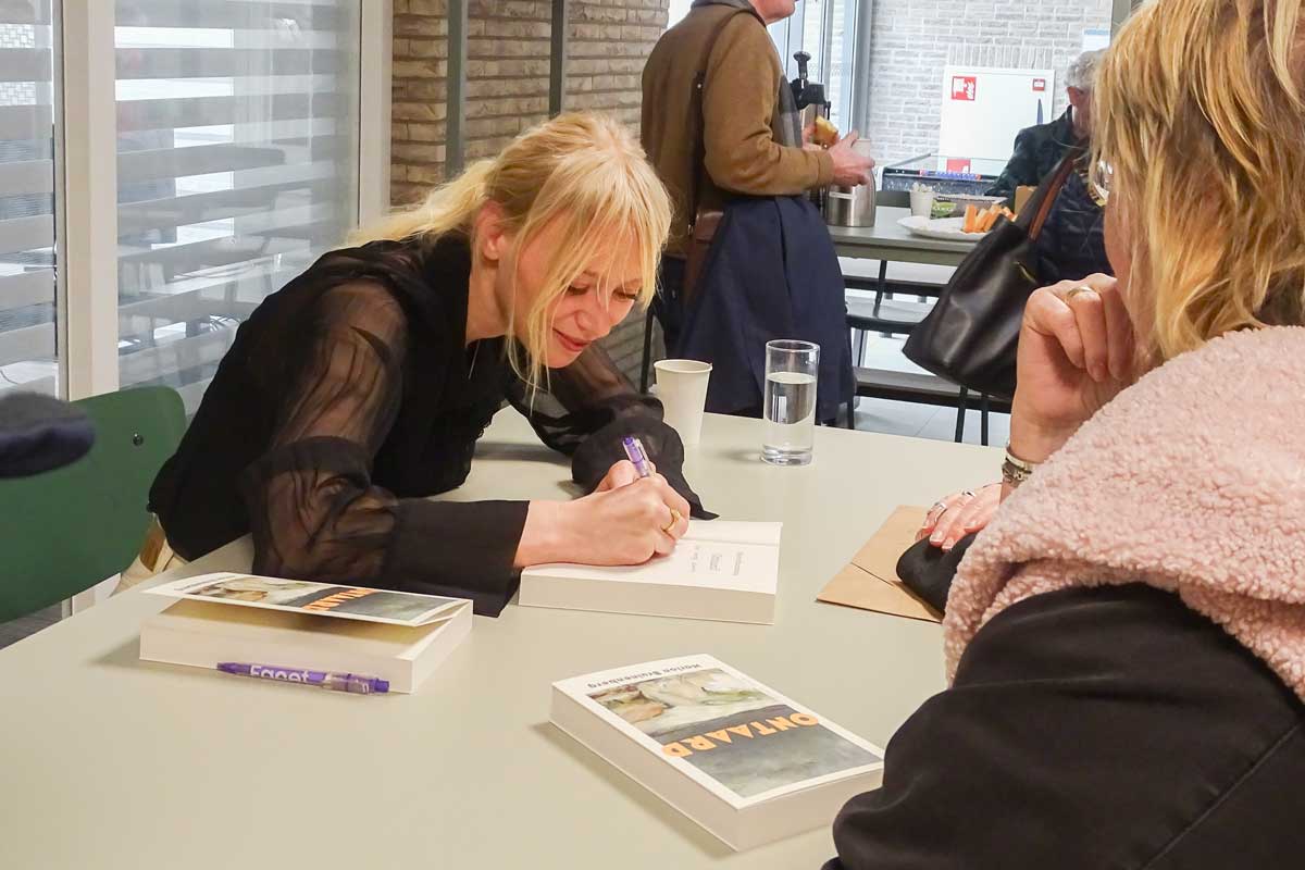 Bruinenberg-schrijfster-3W