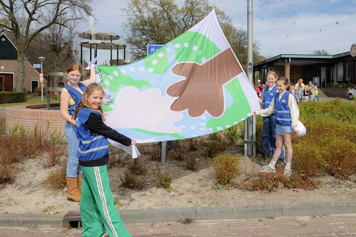 Facet---Hijsen-Vredesvlag-Schoonebeek-3079-Web